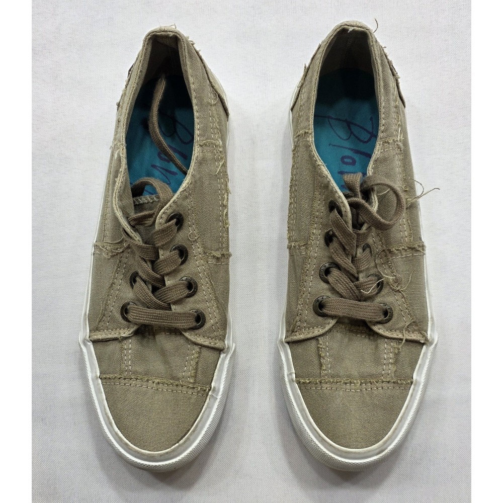 Blowfish Malibu Women's Tan Low Top Canvas Sneakers. Size 7